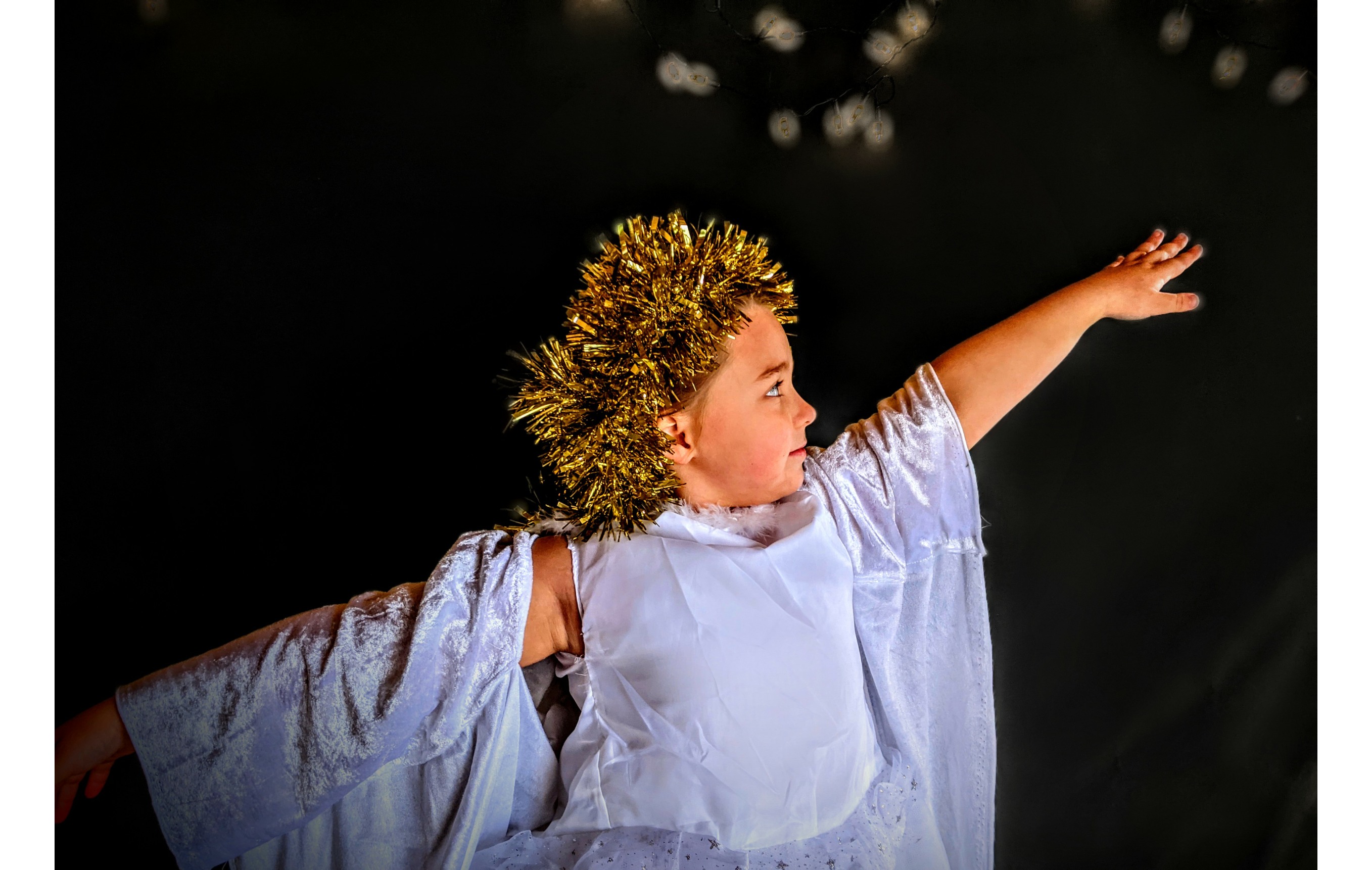 Angel Gabriel traveling to Galilee